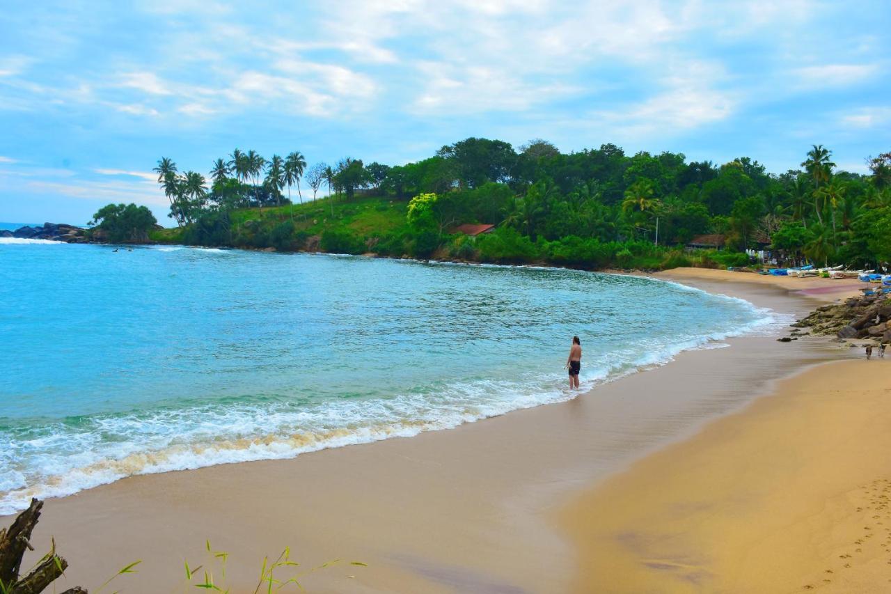Anb Surf View Hotel Tangalle Bagian luar foto