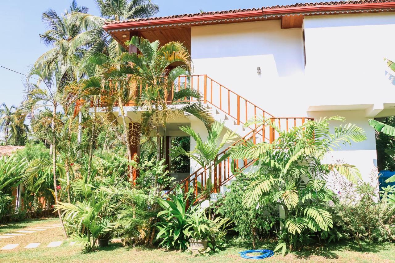 Anb Surf View Hotel Tangalle Bagian luar foto