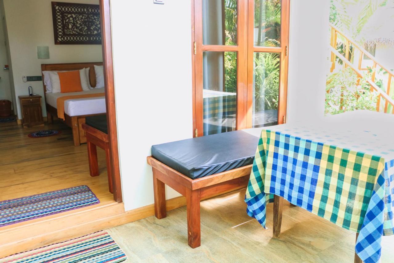Anb Surf View Hotel Tangalle Bagian luar foto