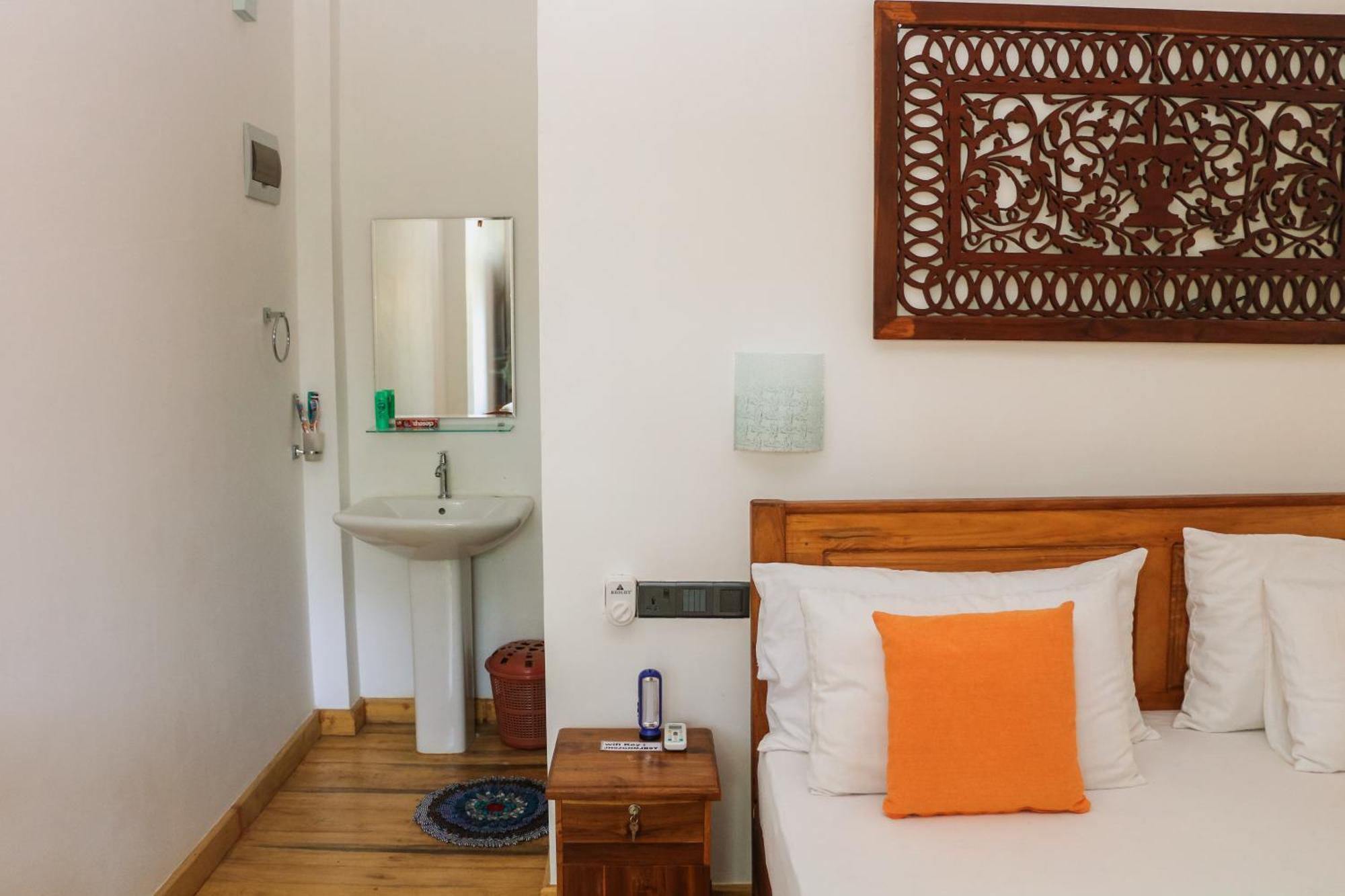 Anb Surf View Hotel Tangalle Bagian luar foto