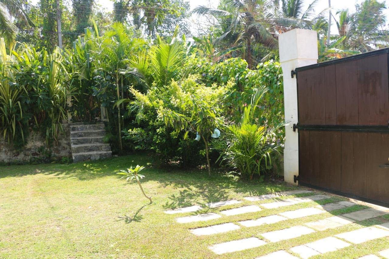 Anb Surf View Hotel Tangalle Bagian luar foto