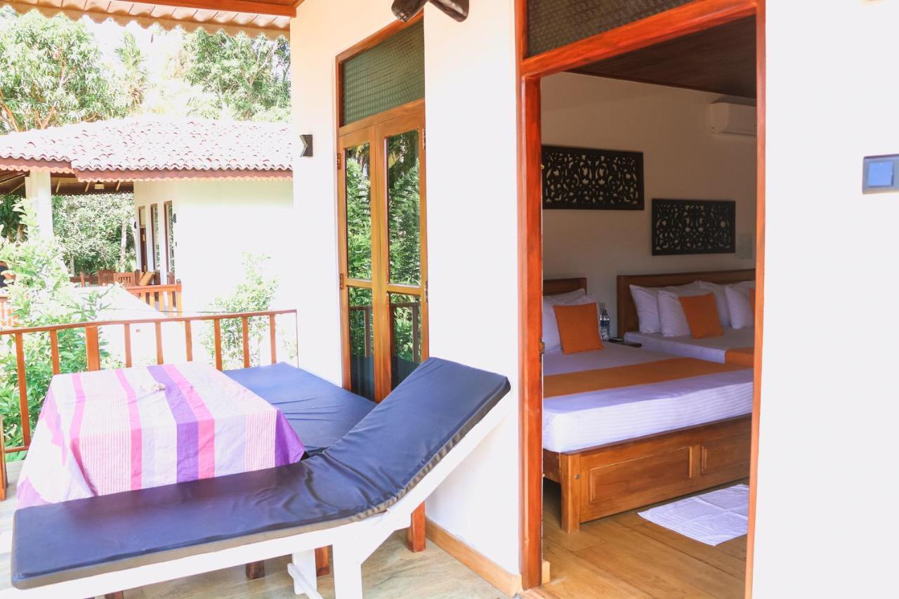 Anb Surf View Hotel Tangalle Bagian luar foto