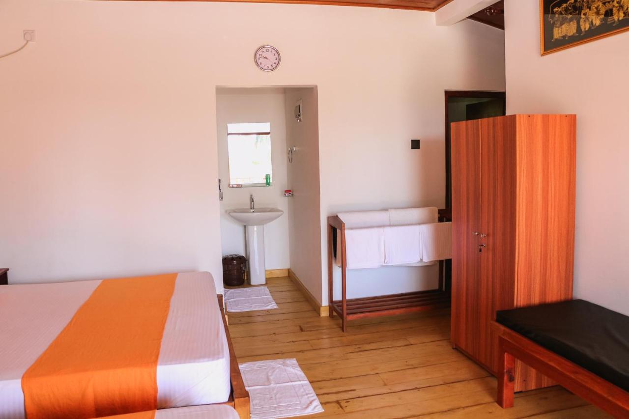Anb Surf View Hotel Tangalle Bagian luar foto